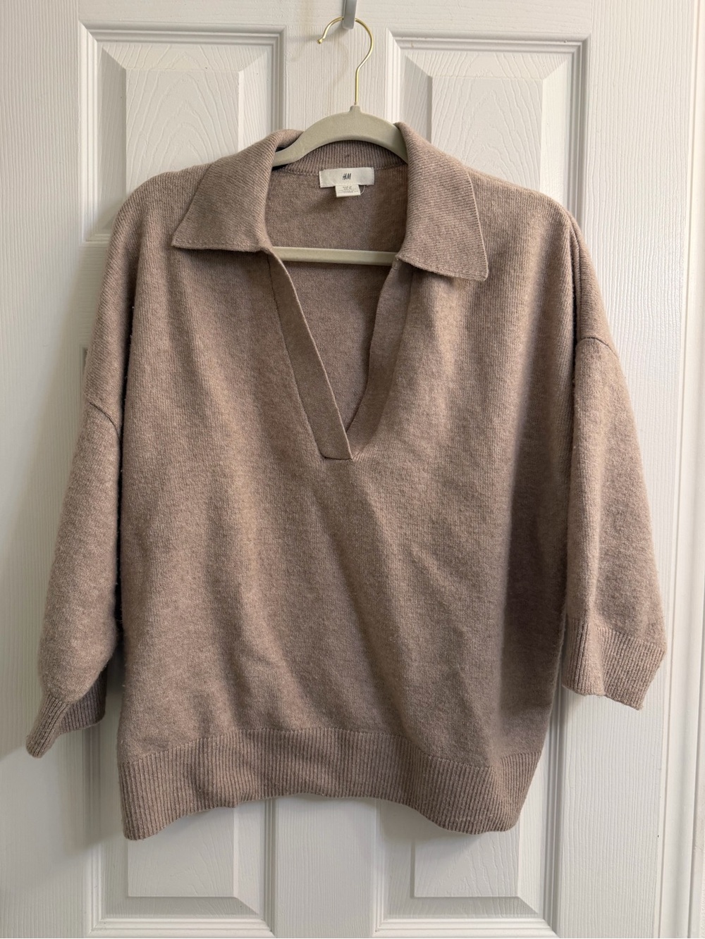 Women’s H&M sweater